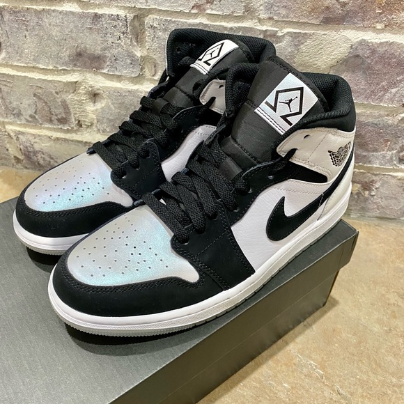 Air Jordan mid SE black and iridescent white. Men's size 8. Brand new, perfect - Picture 12 of 13